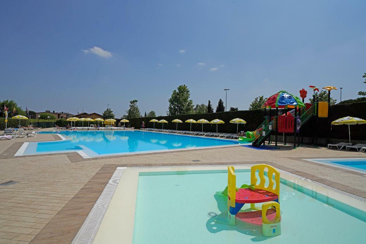 Residence Villaggio Tiglio Sirmione Luaran gambar